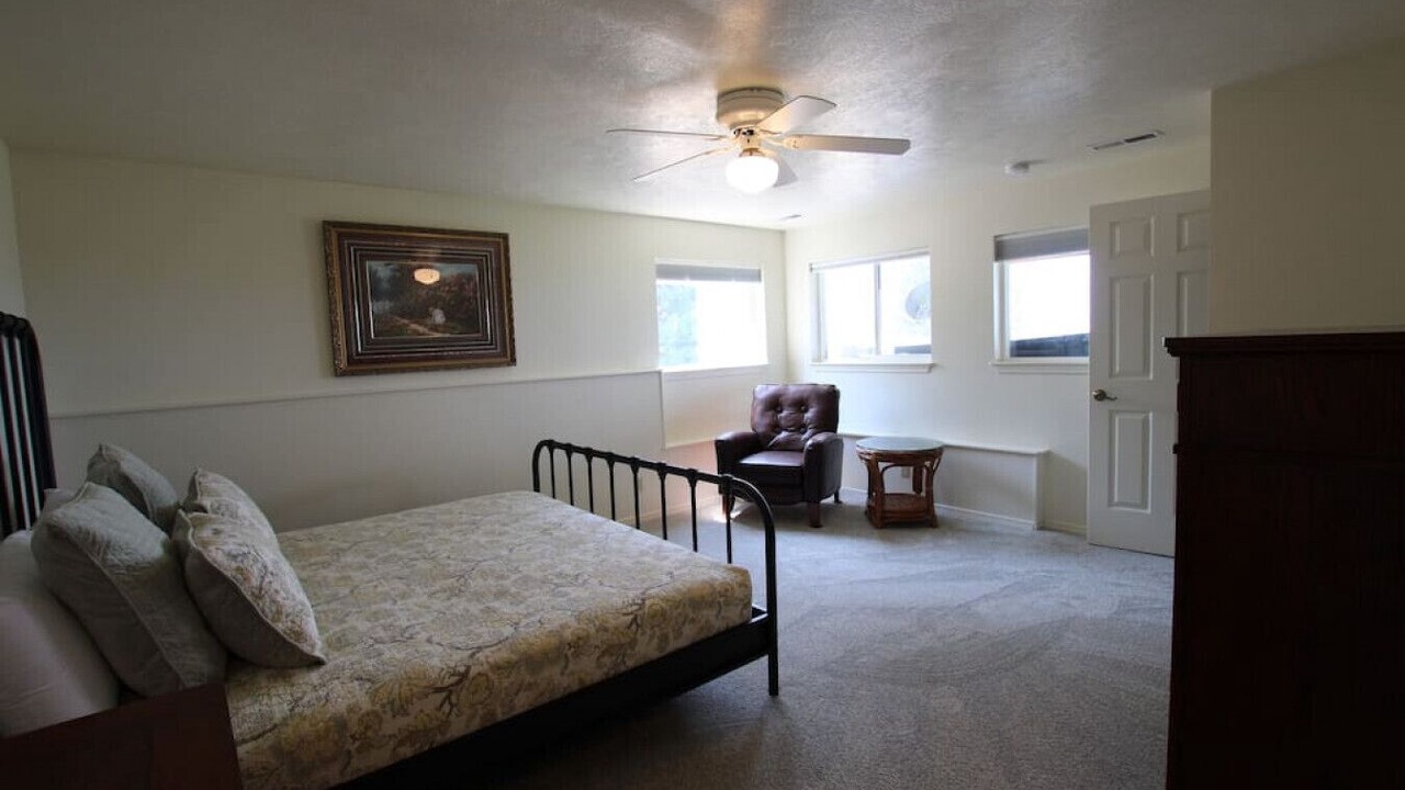 Photo of Bedroom in Cascade