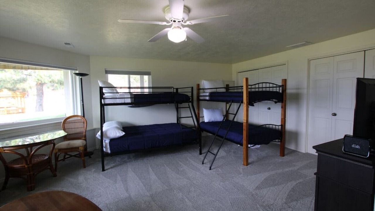 Photo of Bedroom in Cascade