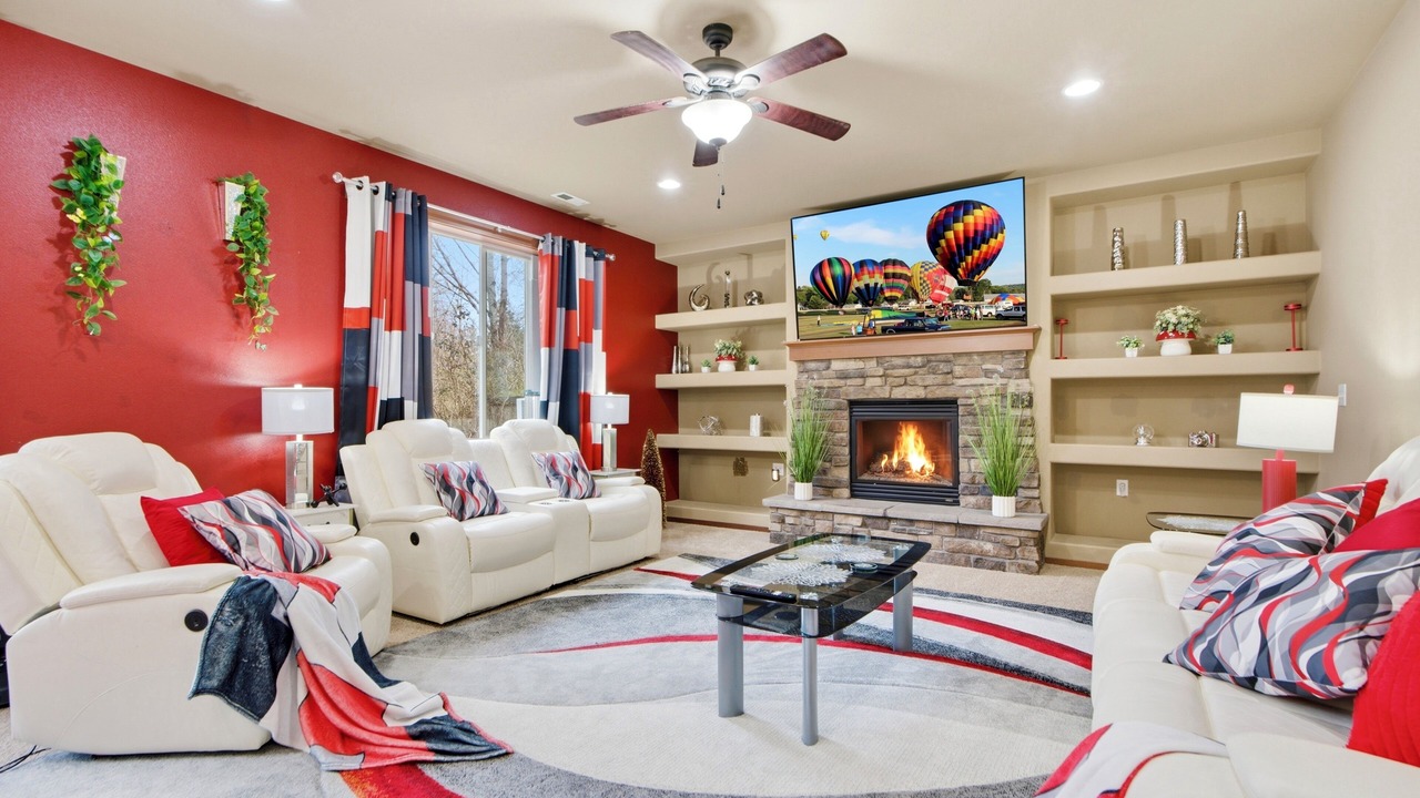 Photo of Livingroom in Mill Creek