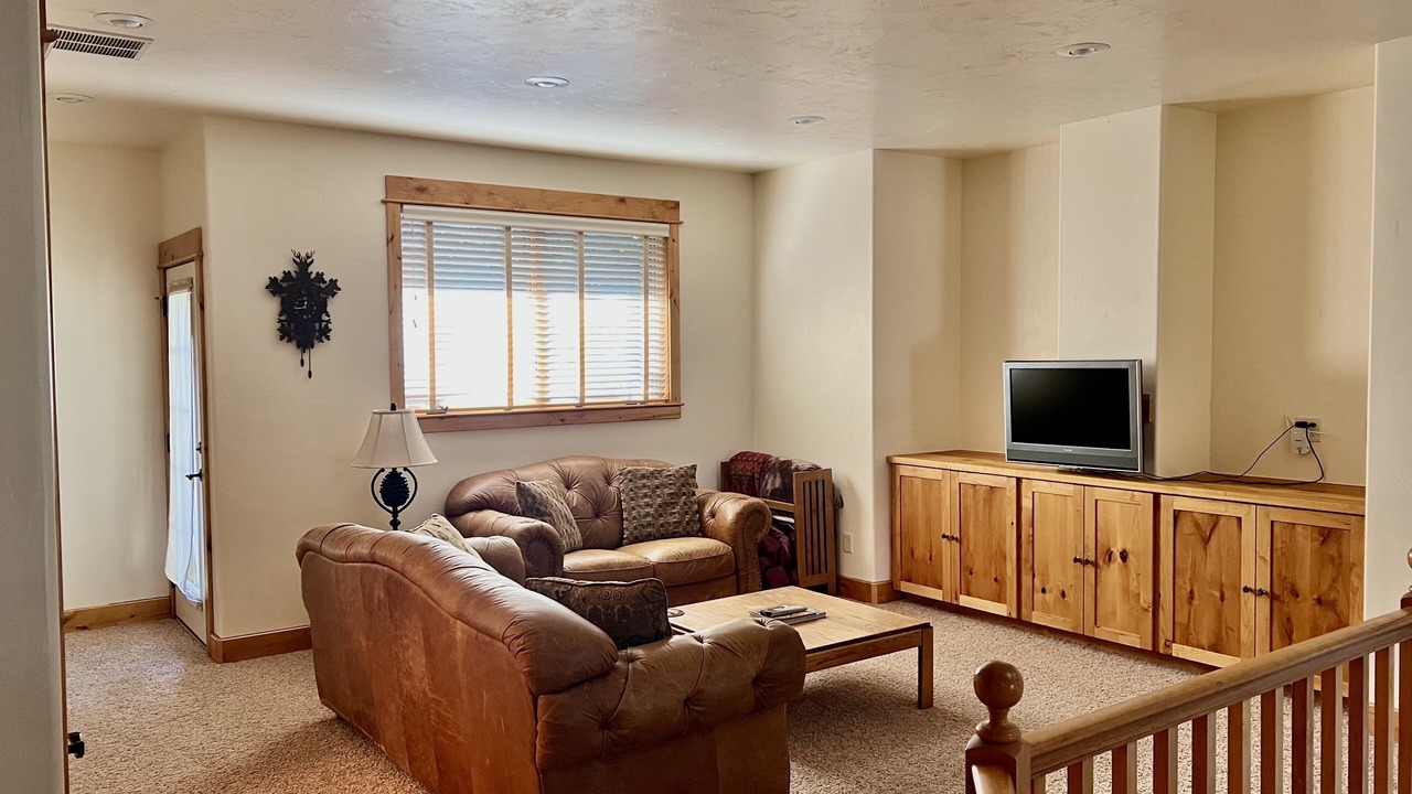 Photo of Livingroom in Victor
