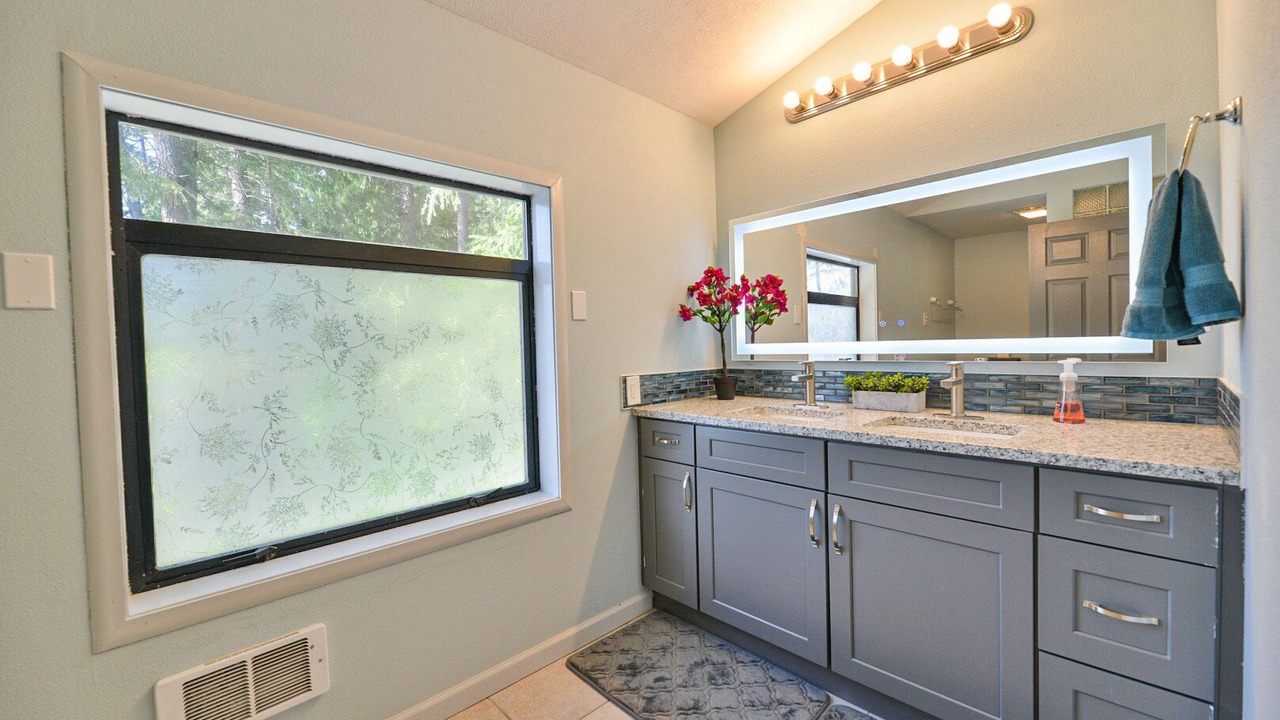 Photo of Bathroom in Newport
