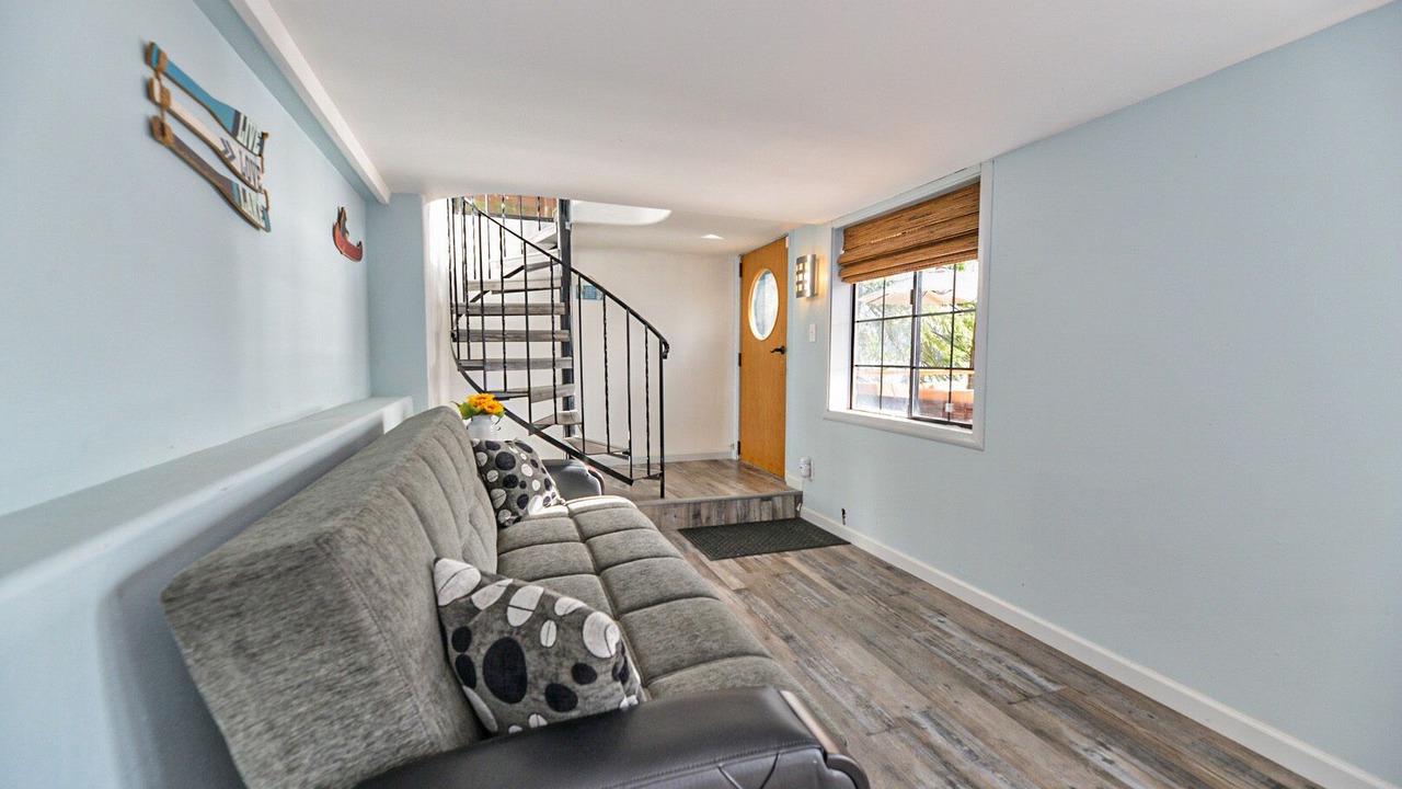 Photo of Livingroom in Newport