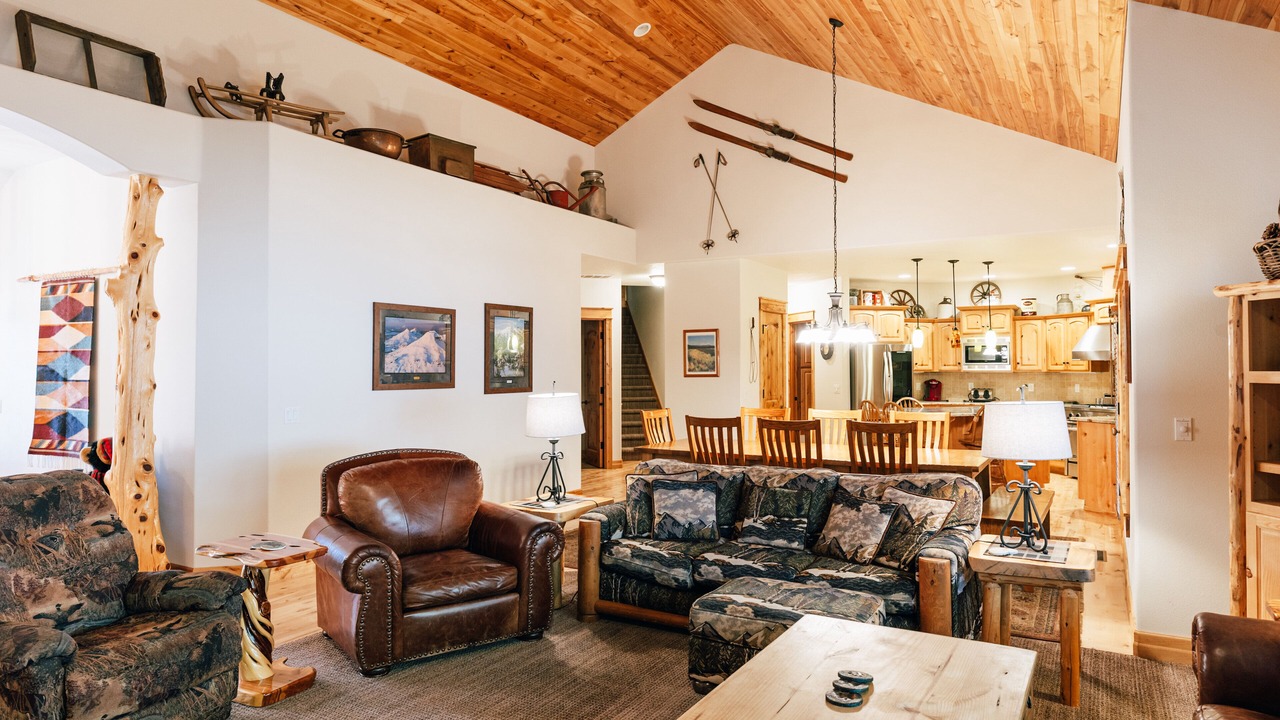 Photo of Livingroom in Sunriver