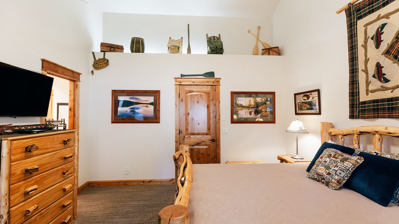 Photo of Bedroom in Sunriver