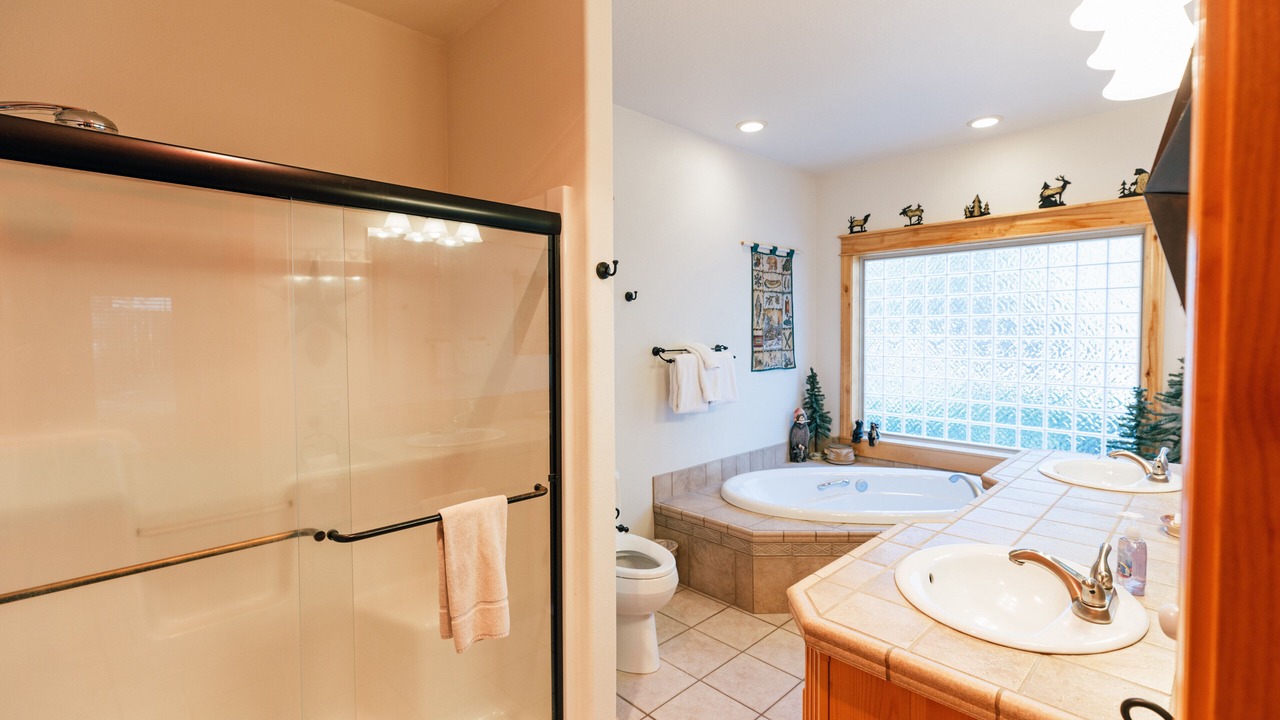 Photo of Bathroom in Sunriver