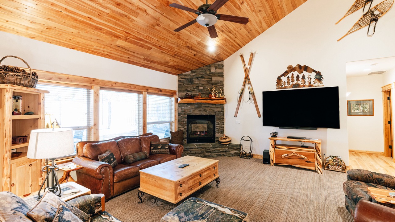 Photo of Livingroom in Sunriver