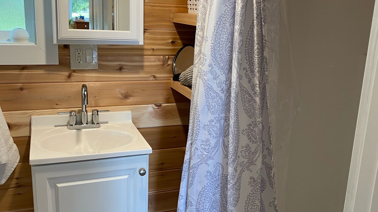 Photo of Bathroom in Salem