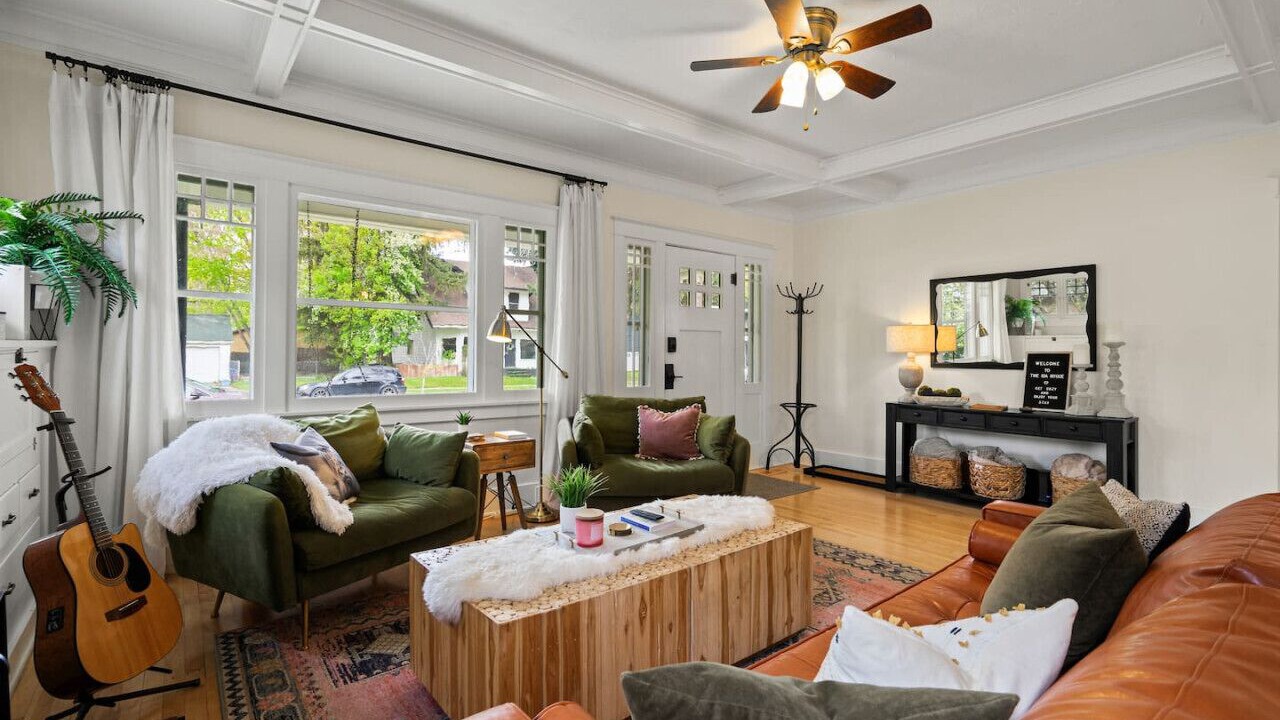 Photo of Bedroom in Garden District