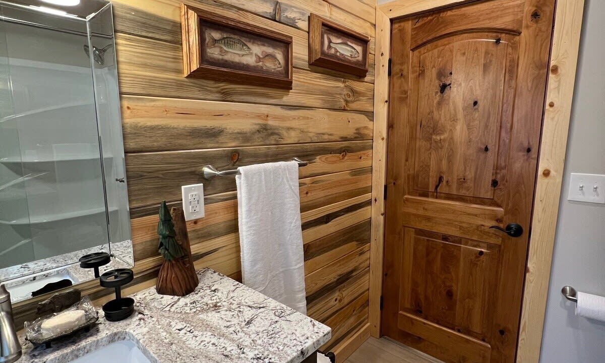 Photo of Bathroom in Valley