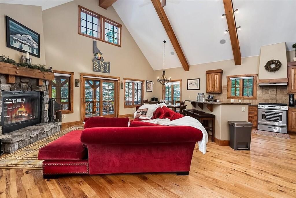 Photo of Livingroom in Tamarack Resort