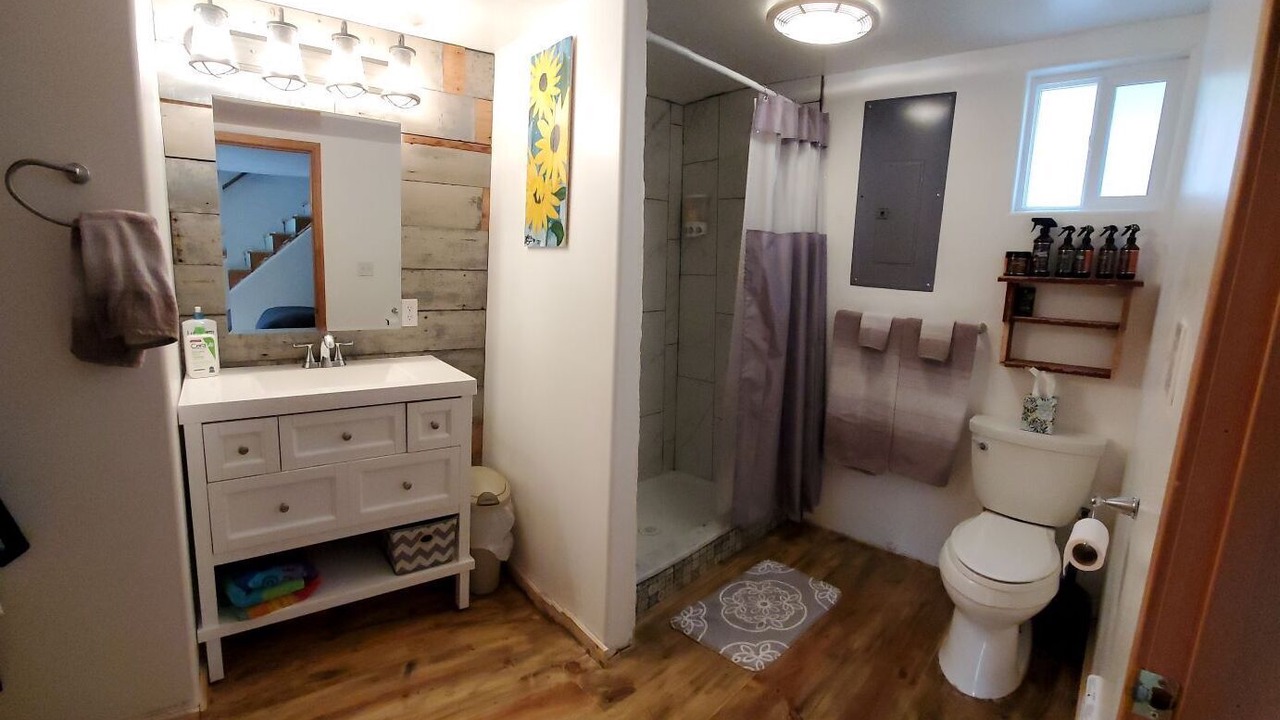 Photo of Bathroom in Loon Lake
