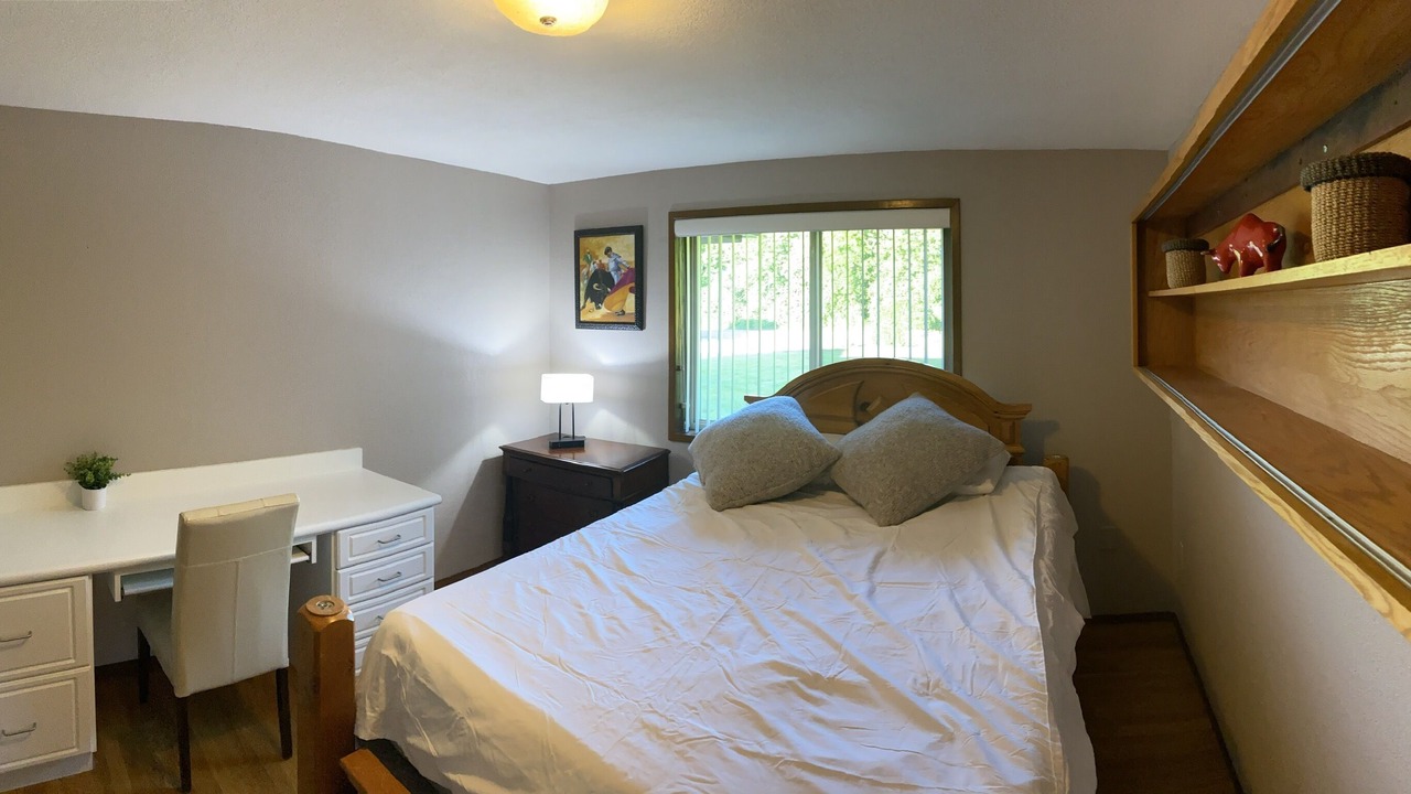Photo of Bedroom in Enumclaw