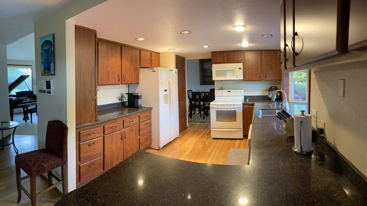 Photo of Kitchen in Enumclaw