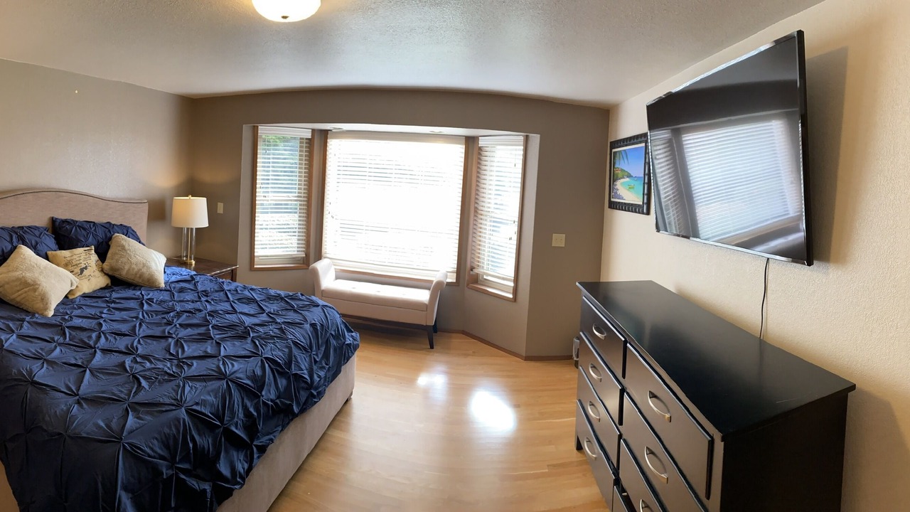 Photo of Bedroom in Enumclaw
