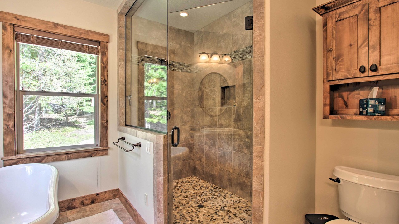 Photo of Bathroom in Crescent