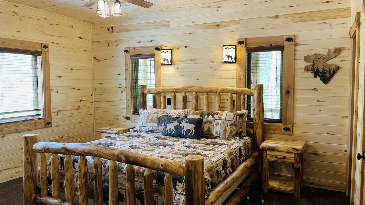 Photo of Bedroom in Island Park
