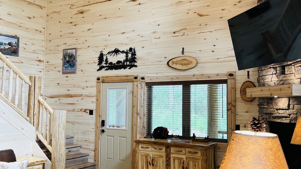 Photo of Livingroom in Island Park