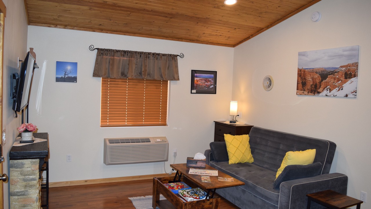 Photo of Livingroom in Cannonville