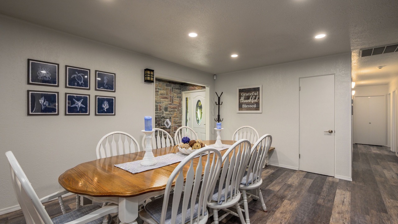 Photo of Livingroom in Brookings