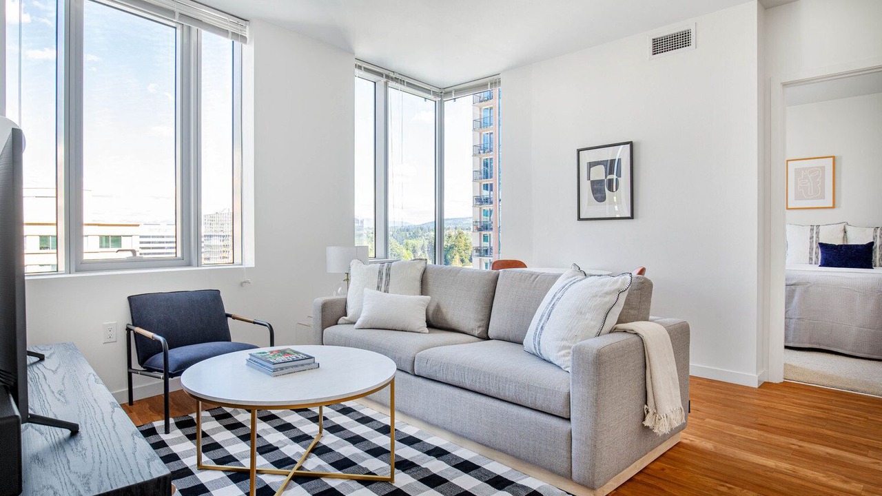 Photo of Livingroom in West Bellevue