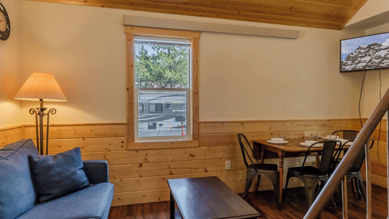 Photo of Livingroom in West Yellowstone