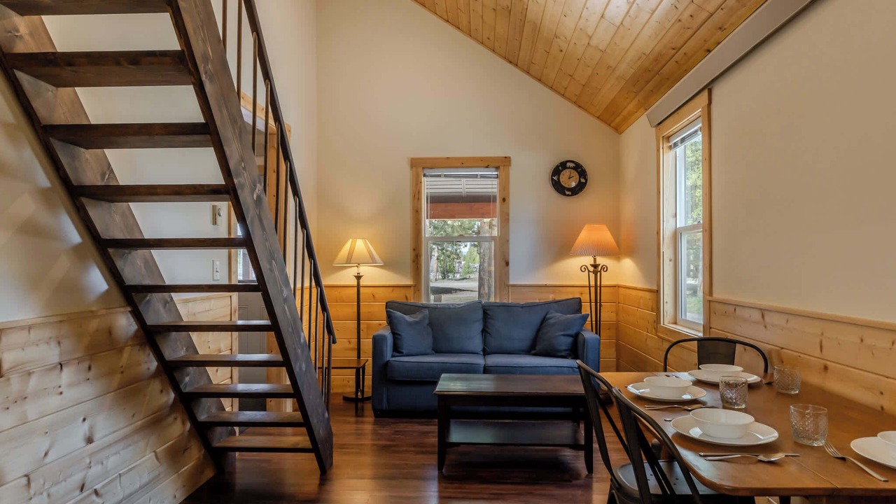 Photo of Livingroom in West Yellowstone