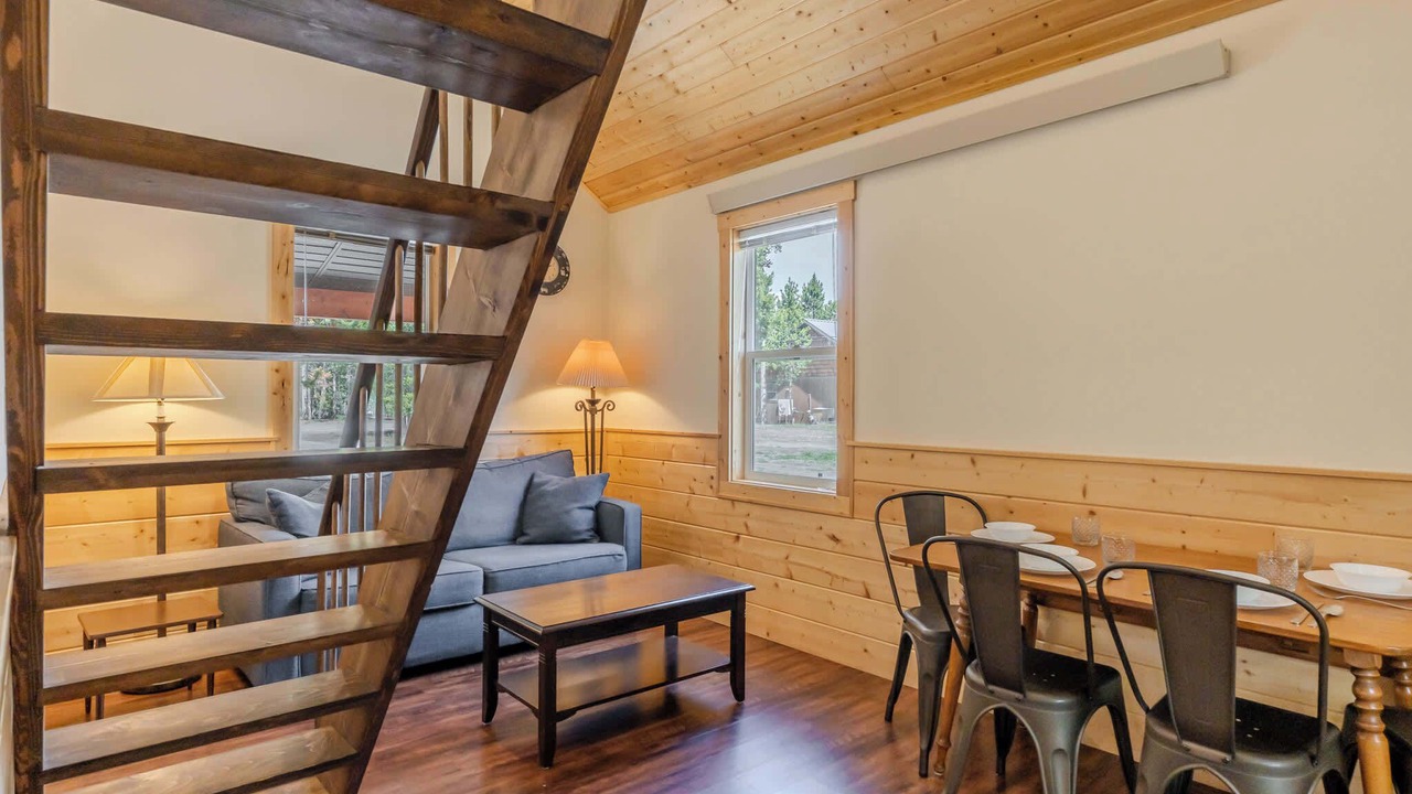 Photo of Livingroom in West Yellowstone