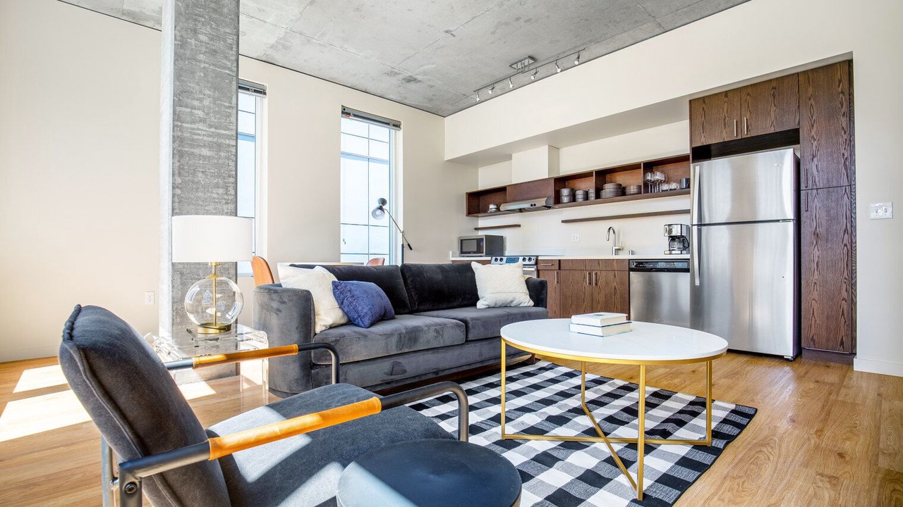 Photo of Livingroom in Northwest Bellevue