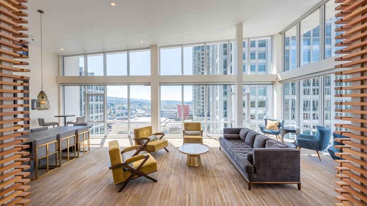 Photo of Livingroom in Northwest Bellevue