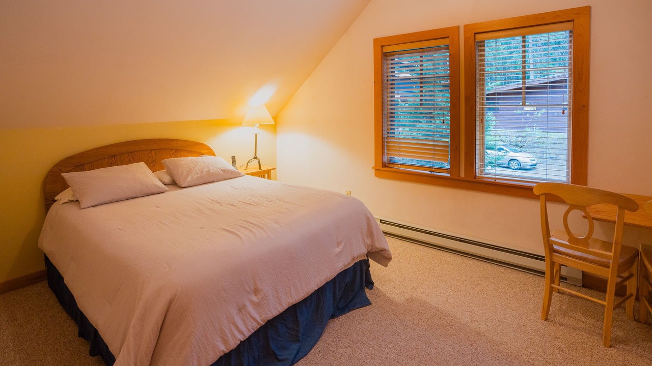 Photo of Bedroom in Mazama