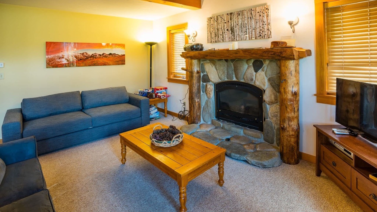 Photo of Livingroom in Mazama