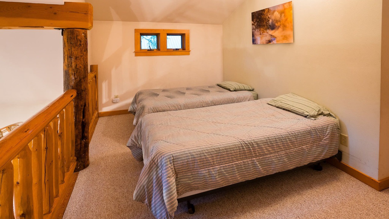 Photo of Bedroom in Mazama