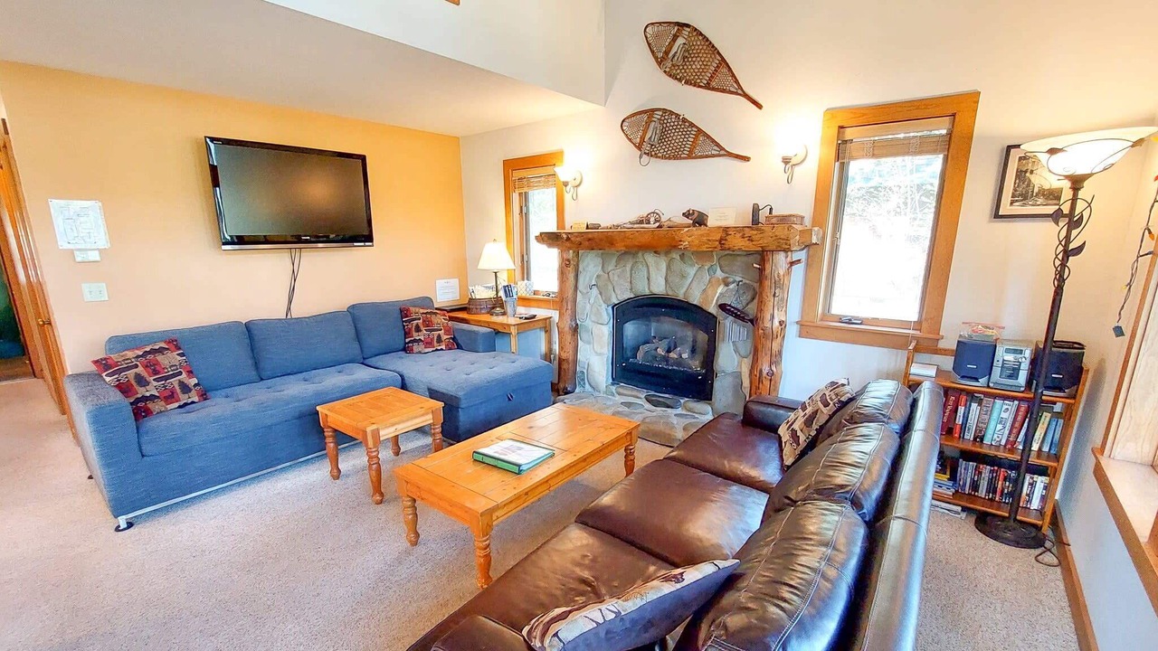 Photo of Livingroom in Mazama