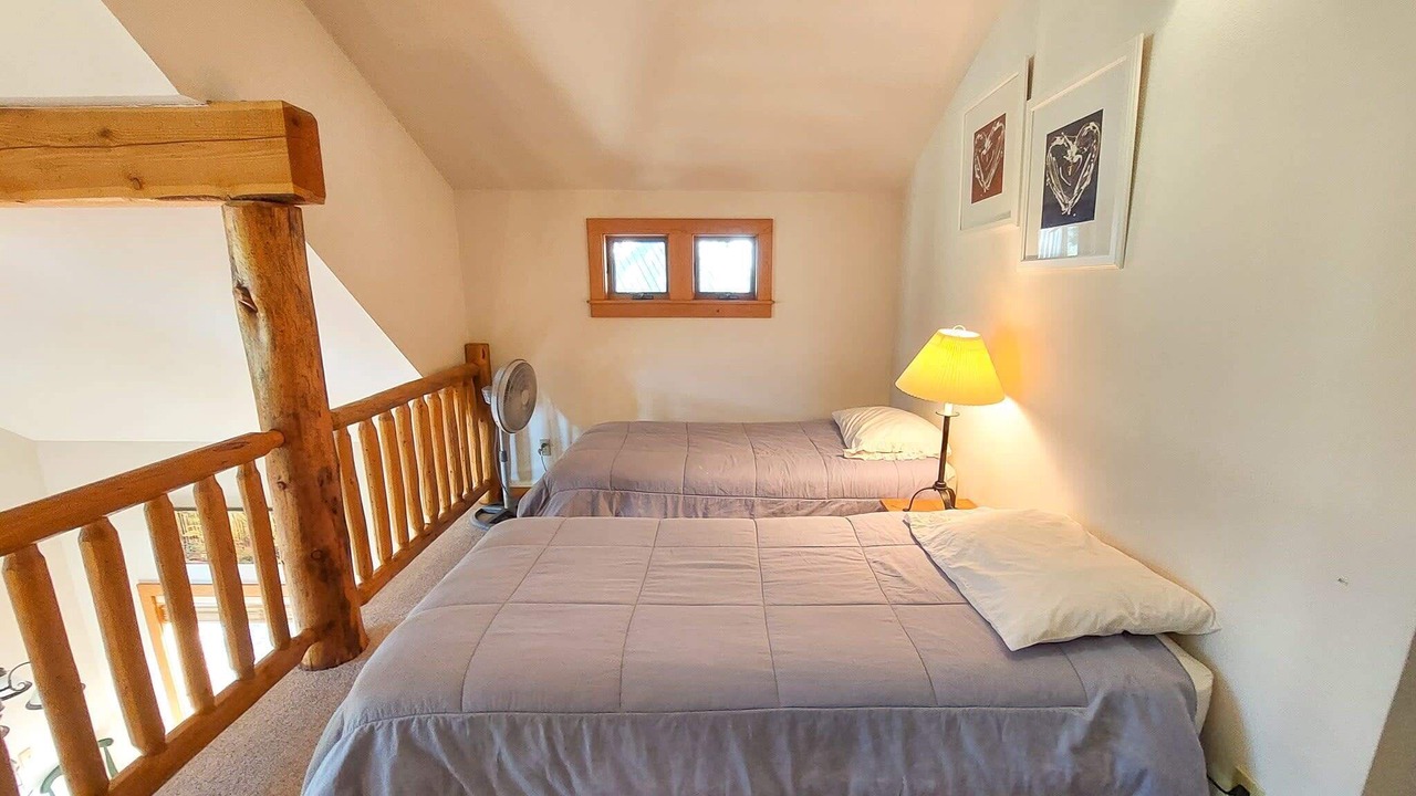 Photo of Bedroom in Mazama