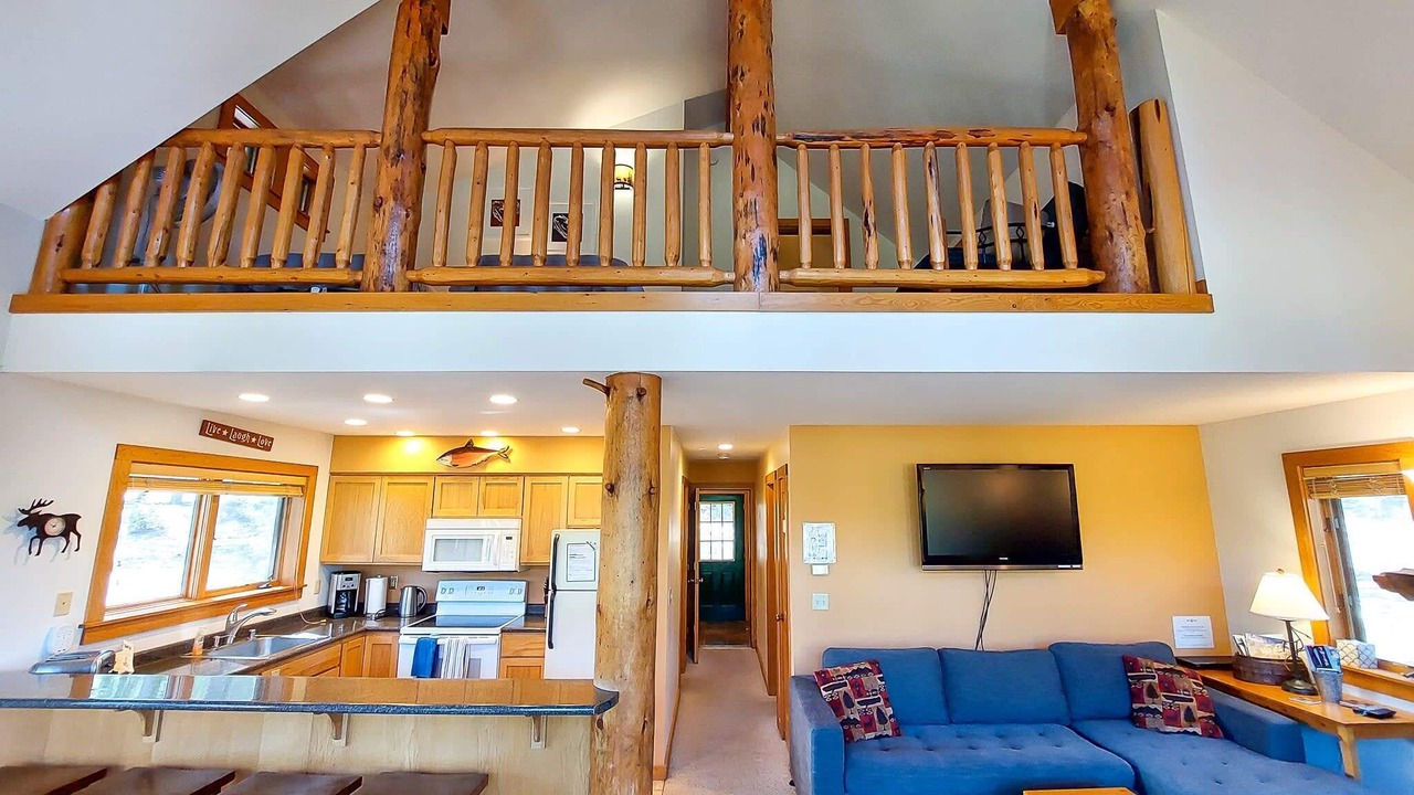Photo of Livingroom in Mazama