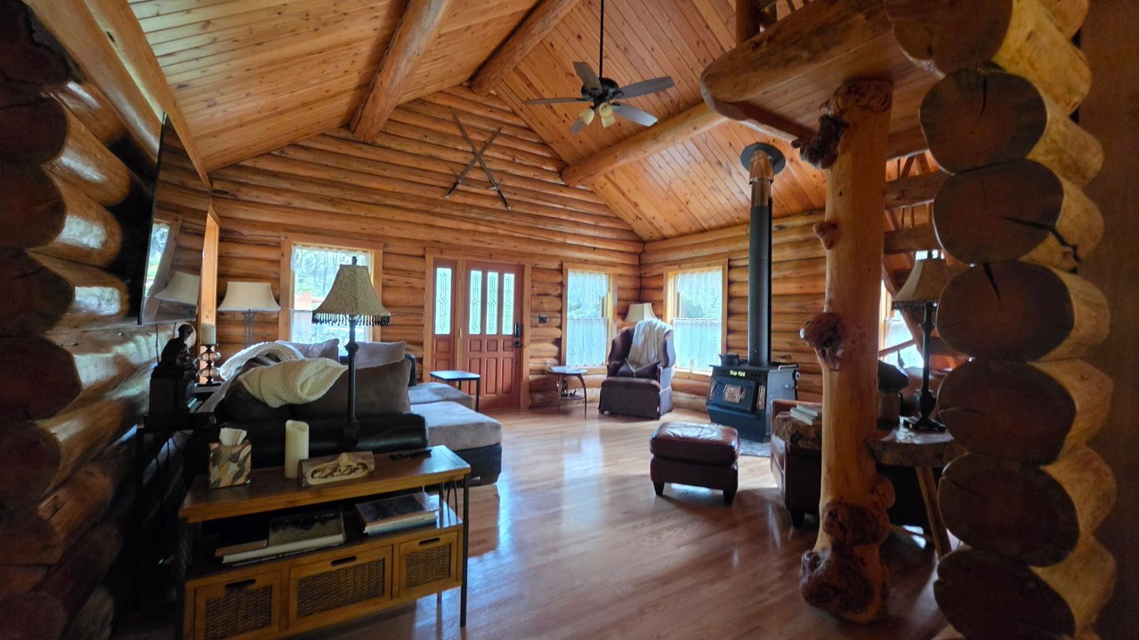 Photo of Livingroom in Libby