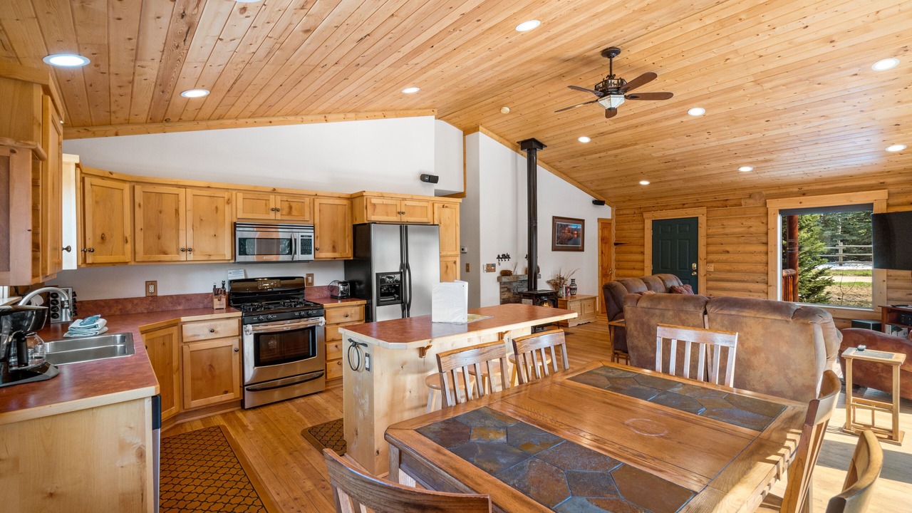 Photo of Bedroom in Lazy Acres