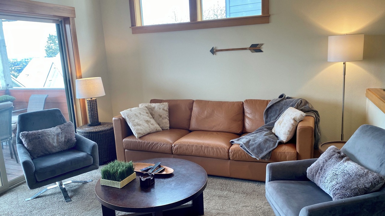 Photo of Livingroom in White Salmon
