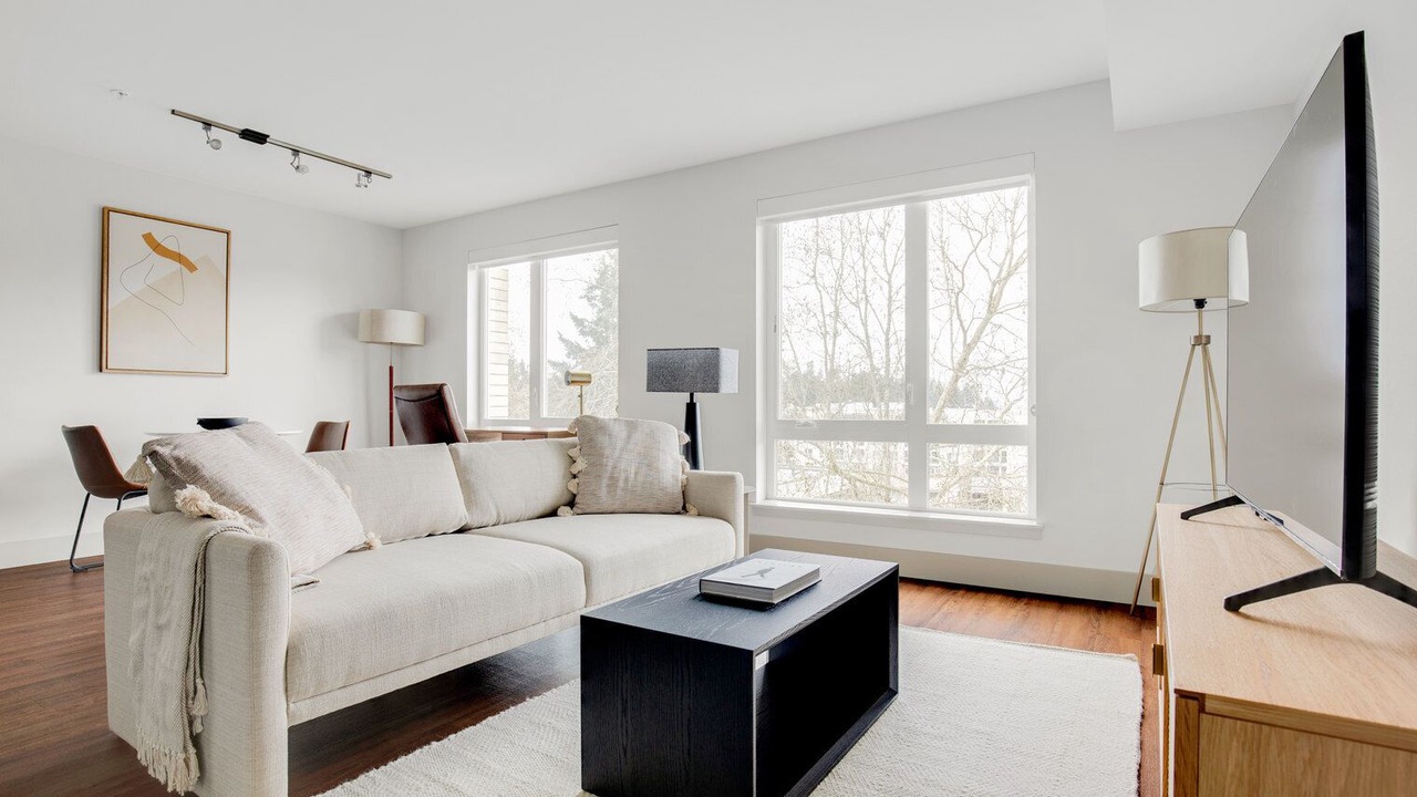 Photo of Livingroom in West Bellevue