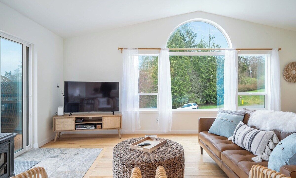 Photo of Livingroom in Oak Harbor
