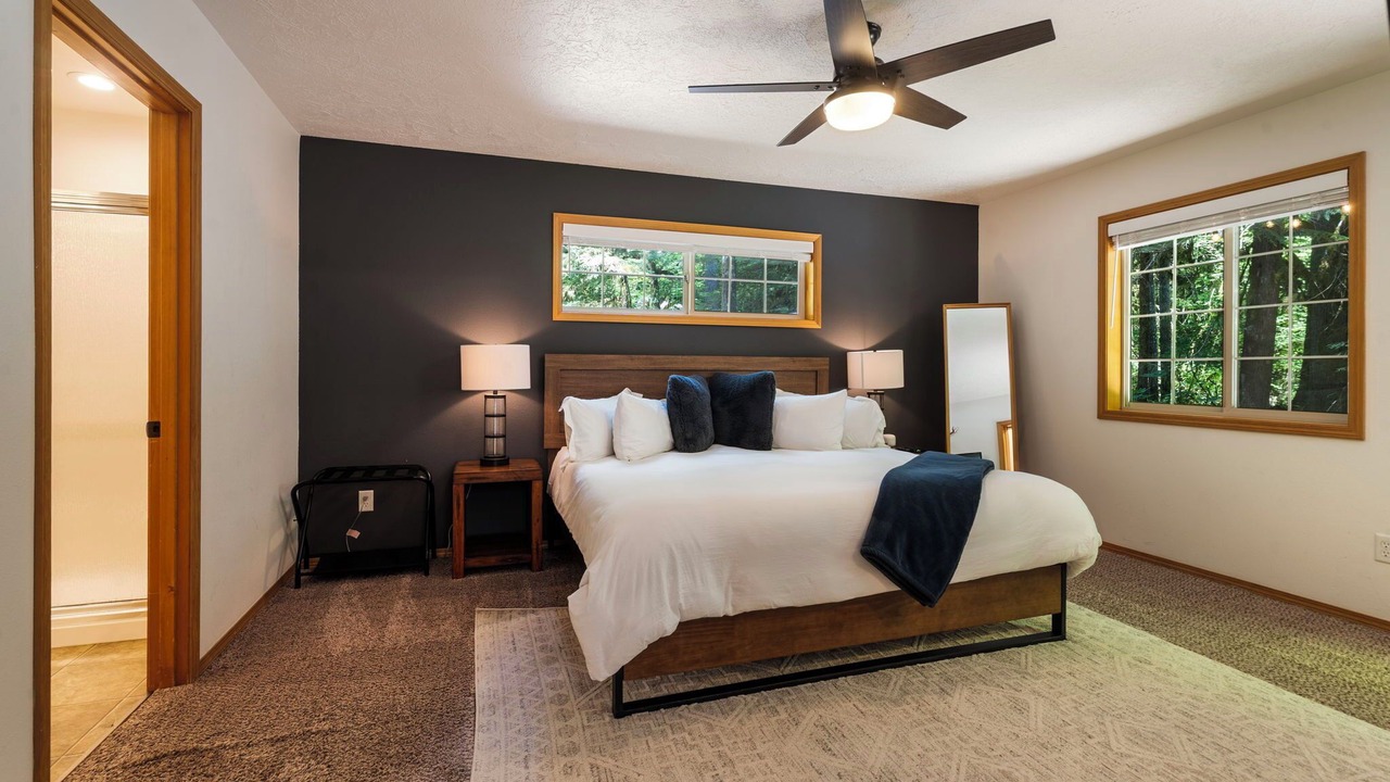 Photo of Bedroom in Rhododendron