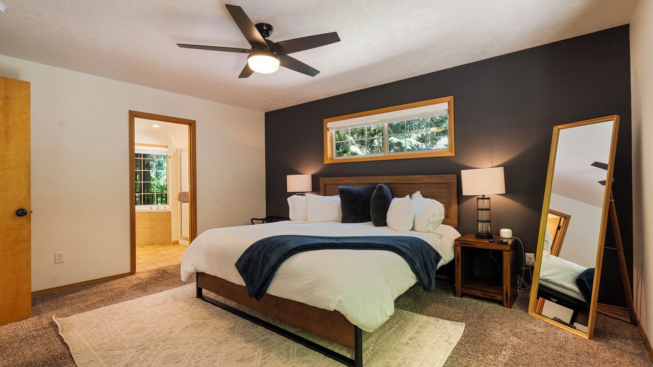 Photo of Bedroom in Rhododendron