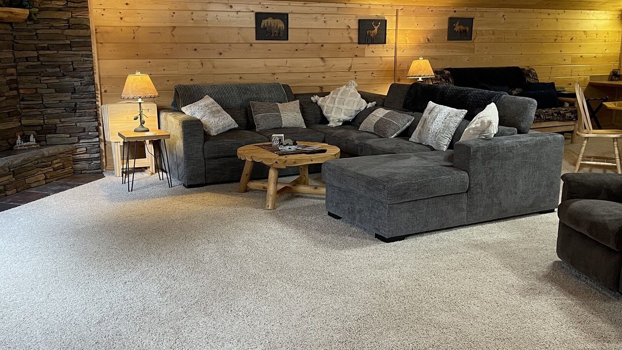 Photo of Livingroom in Island Park