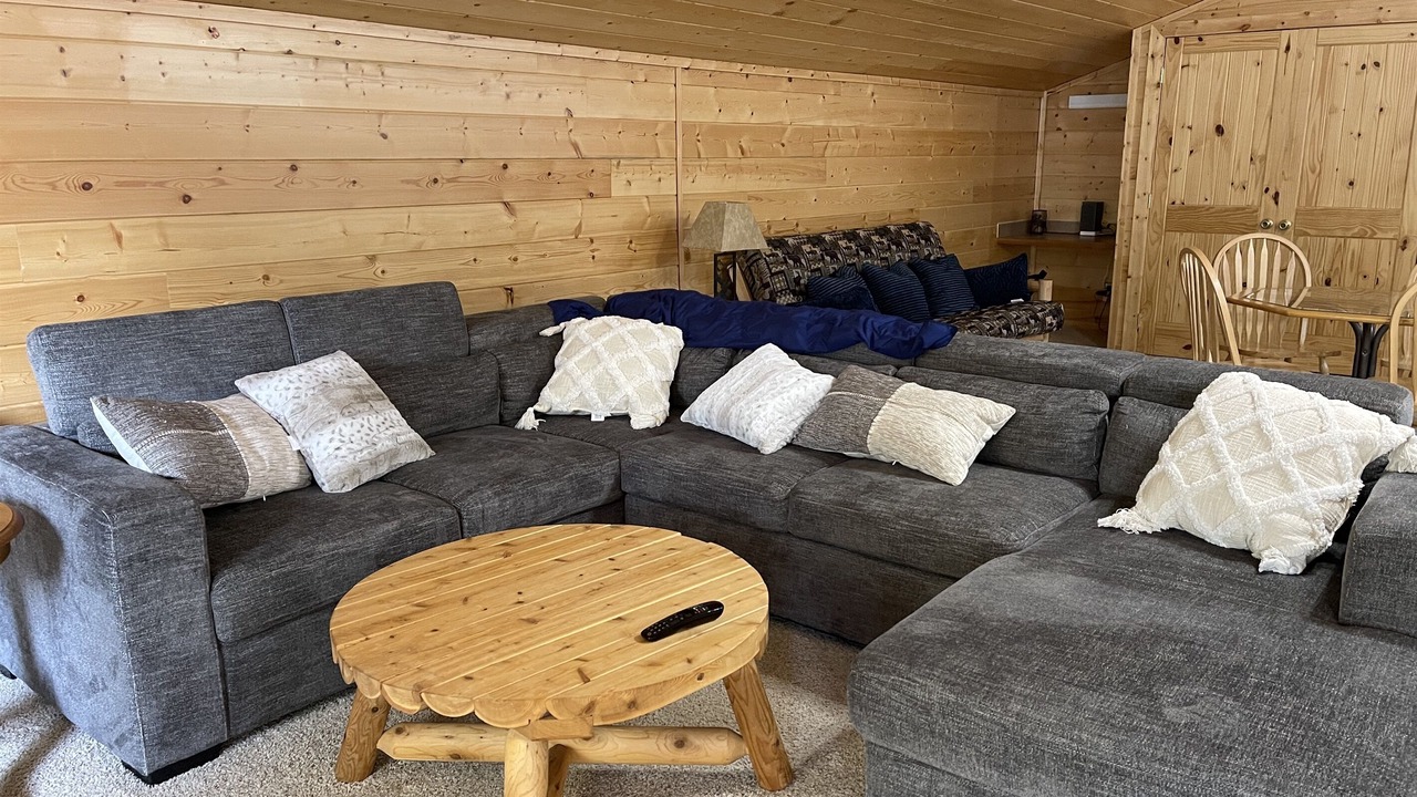 Photo of Livingroom in Island Park