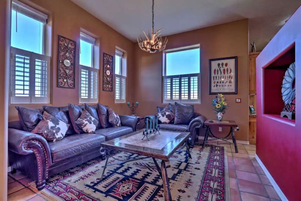 Photo of Livingroom in Hurricane