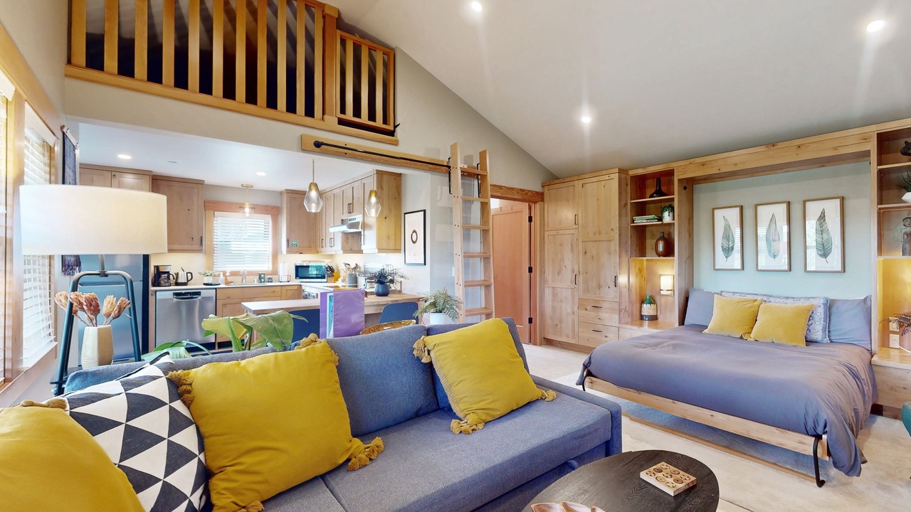 Photo of Livingroom in Central Tacoma