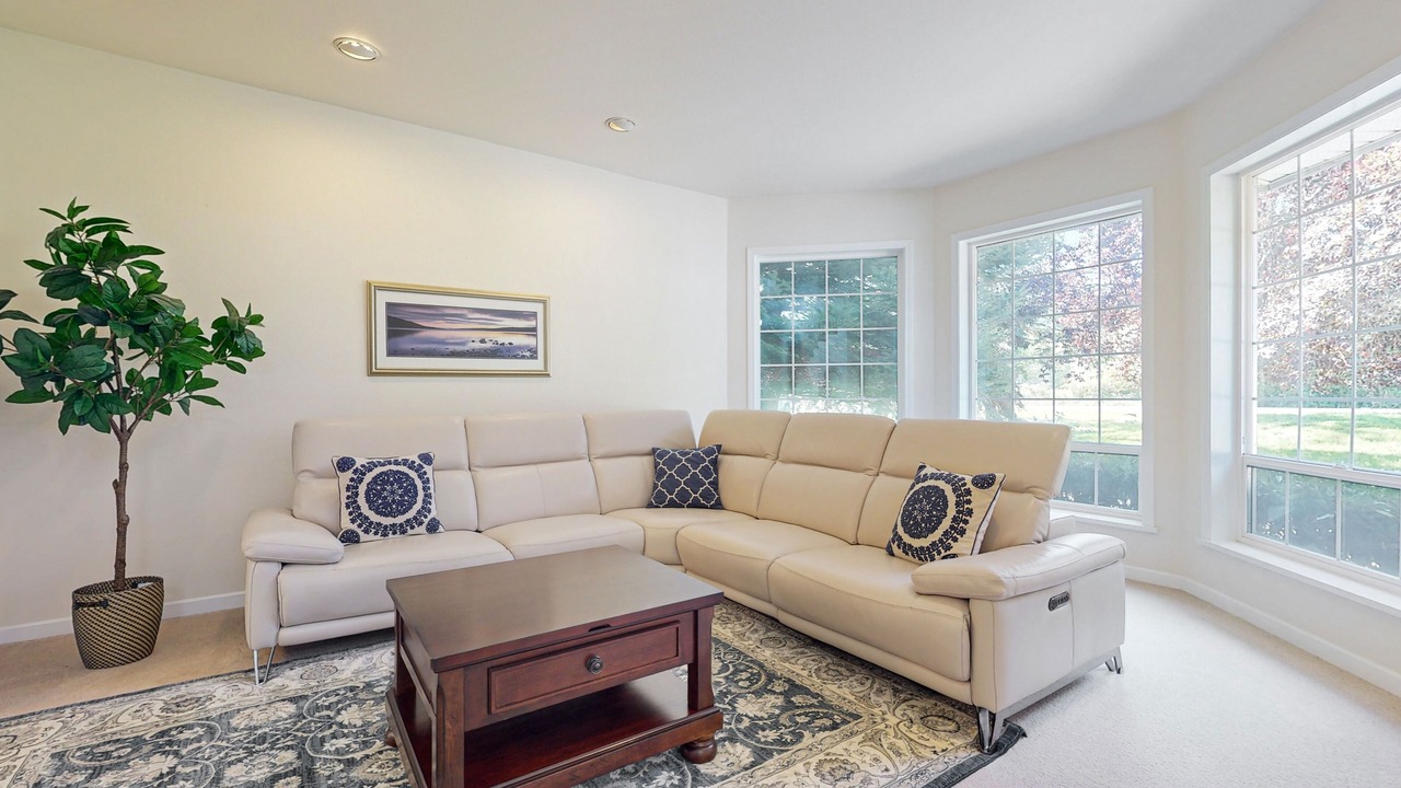 Photo of Livingroom in Oak Harbor