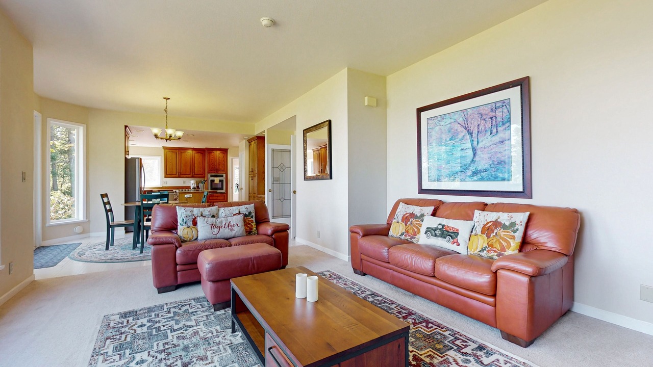 Photo of Livingroom in Oak Harbor