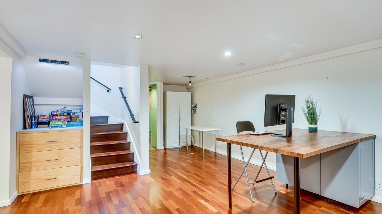 Photo of Bedroom in Seattle Metro Area