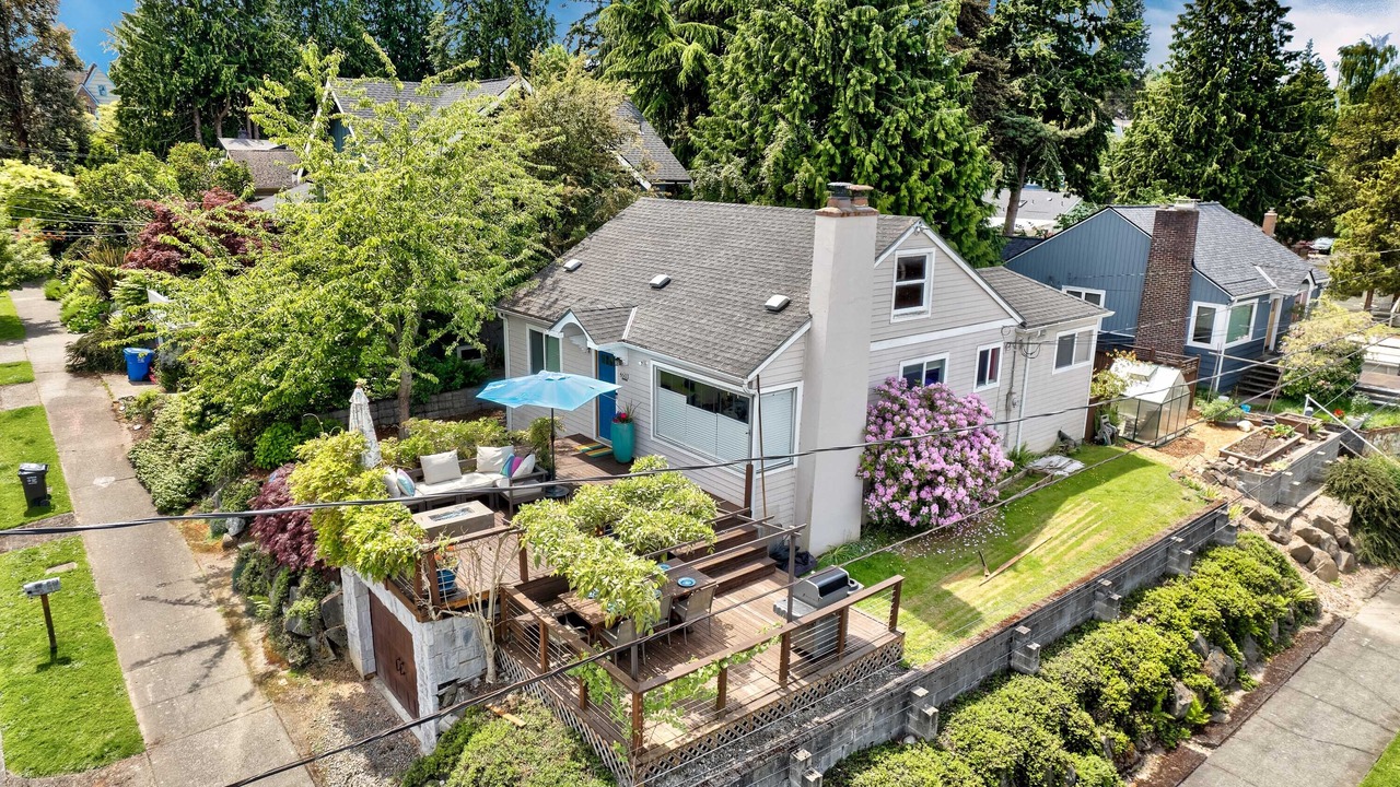 Photo of Outdoor in Seattle Metro Area